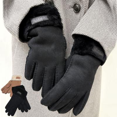 UGG レディース手袋（サイズ（S/M/L）：S）｜ファッション小物