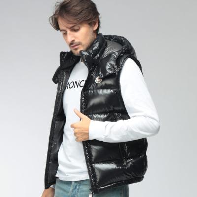 MONCLER（モンクレール） メンズ ダウンベスト フード ジャケット 光沢