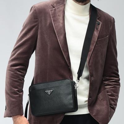 プラダ PRADA レザーショルダーバッグ（性別：メンズ）のおすすめ人気