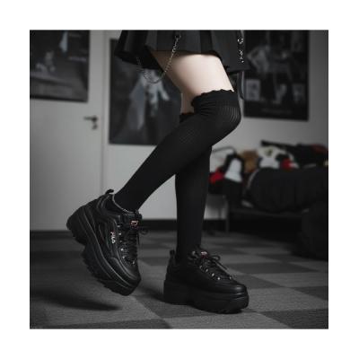 FILAの靴（サイズは24cmです） 要注意】FILA(フィラ)スニーカーのサイズ感を現役販売員が徹底解説