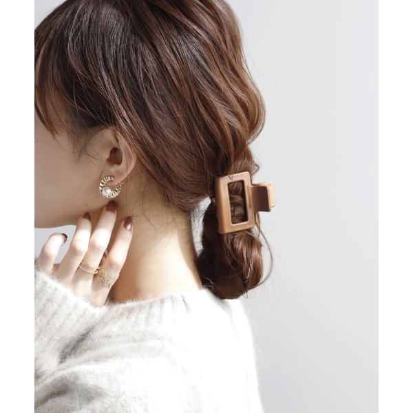 シックカラーのスクエアバンス