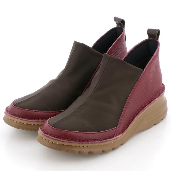 本革ストレッチスニーカー