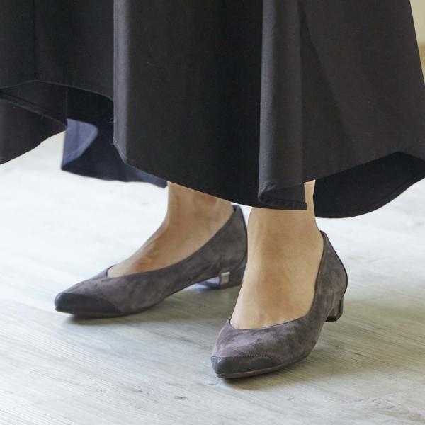 斜めカットポインテッドトゥパンプス