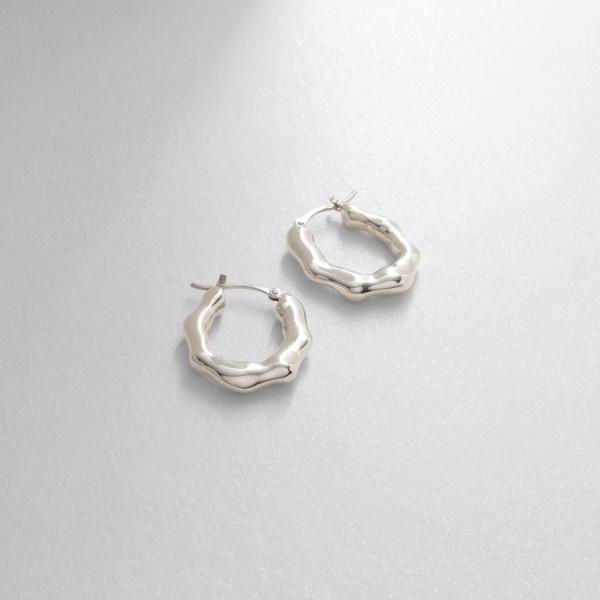 シルバー ニュアンスピアス オーバルフープ