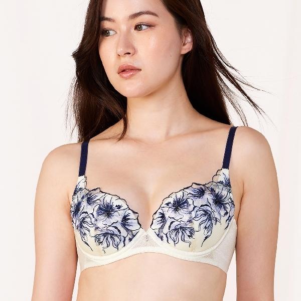 天使のブラ 魔法のハリ感586 ブラジャーD-Fカップ