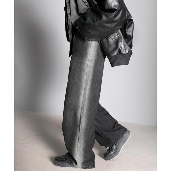 《Javaジャバコラボ》ゆるっと穿きこなす。サイドブリーチワイドデニム
