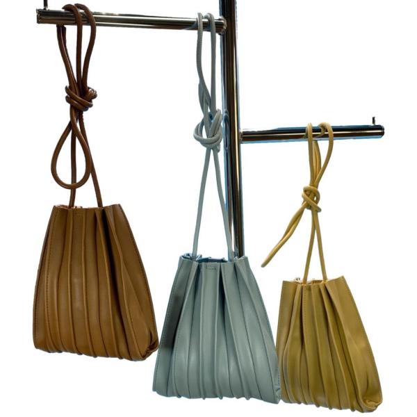 プリーツ　ミニスマホショルダーバッグ