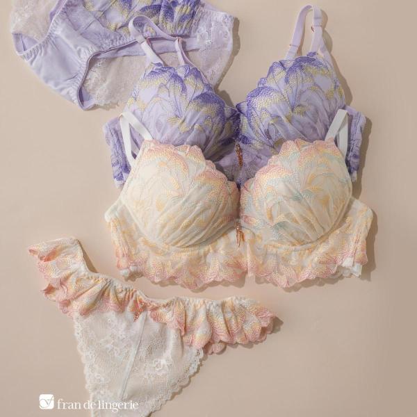 華やかペタルのランジェリーすっきりラインの谷間メイクブラ「ワンダーリフトブラ001（ワイヤー有り）」