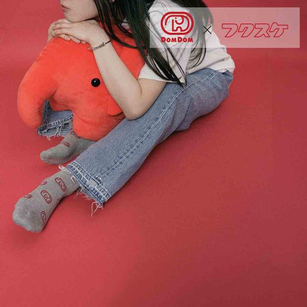 ドムドムハンバーガー ： どむぞうくん ロゴ 総柄 ソックス クルー丈 (3163-034)