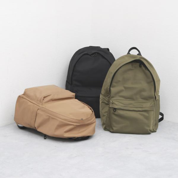 WEB限定 カシュカシュ /  ユニセックスで使えるシンプルA4対応11ポケットリュック