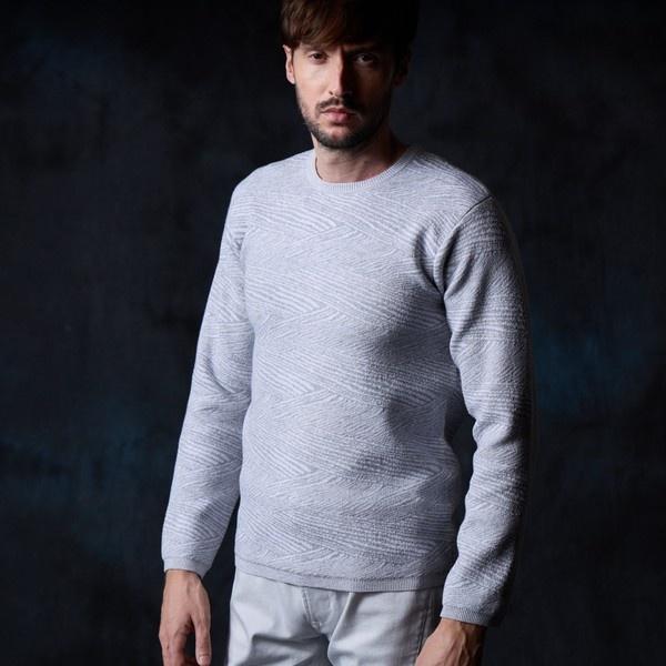 幾何学風バイヤス柄クルーネックニット