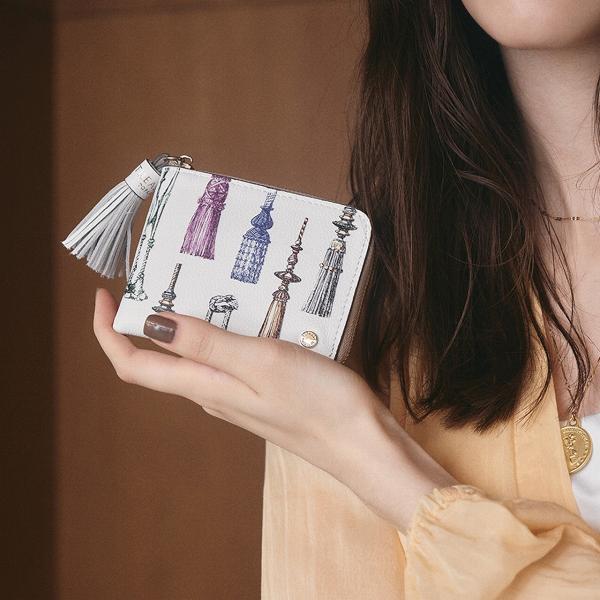 シュリンクレザー タッセル プリント ラウンド 二つ折り財布