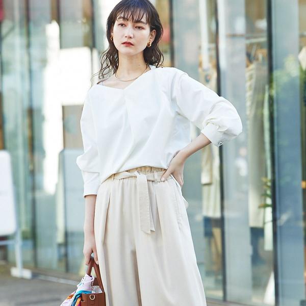 2WAYストレッチタックブラウス