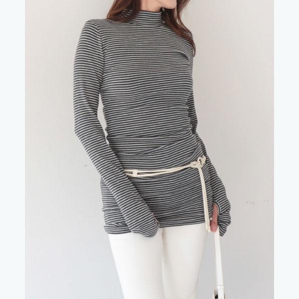 ボーダーフィンガーホールカットワンピース