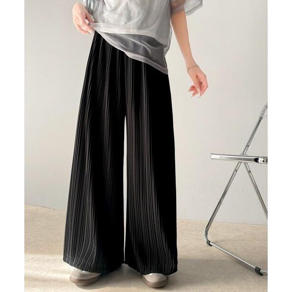 スタイルアップが叶う。2way裾ドロストプリーツ素材ワイドパンツ