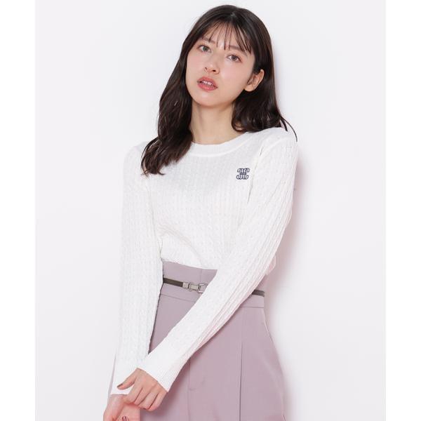 ミニブークレーケーブルニット