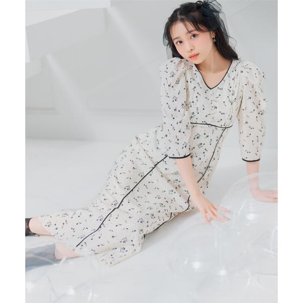 フラワードットパイピングフレアワンピース