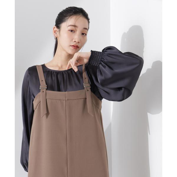 2WAYデザインスリーブサテンブラウス