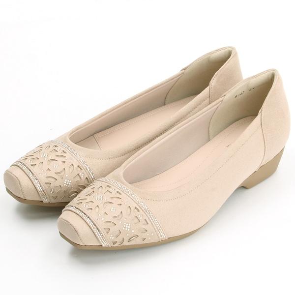 レーザーカットカッターパンプス