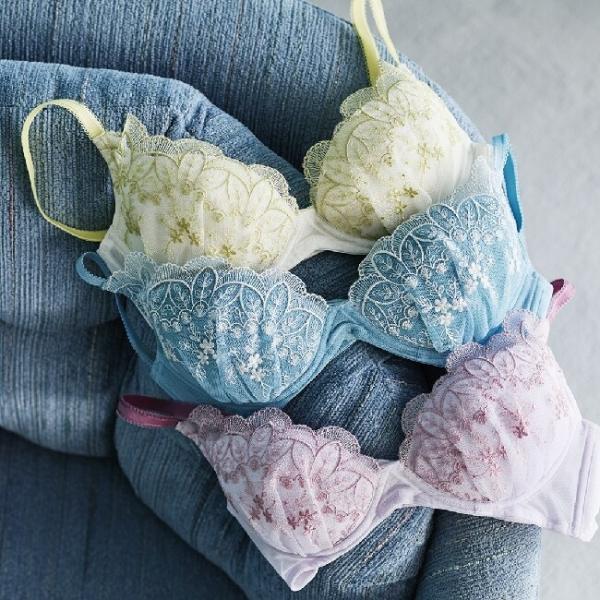 チャーミングラマーノンワイヤー ブラジャー リーフフロー 1513【C、Dカップ】