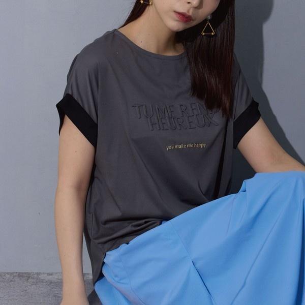 エンボス刺繍Tシャツ