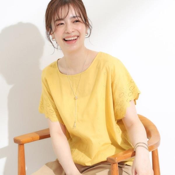 スカラップ刺繍レースが目を惹く ドルマントップス