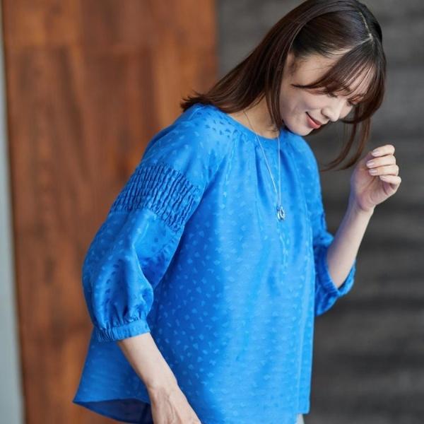 【一枚で着映える◎】レオパード風ジャカードブラウス