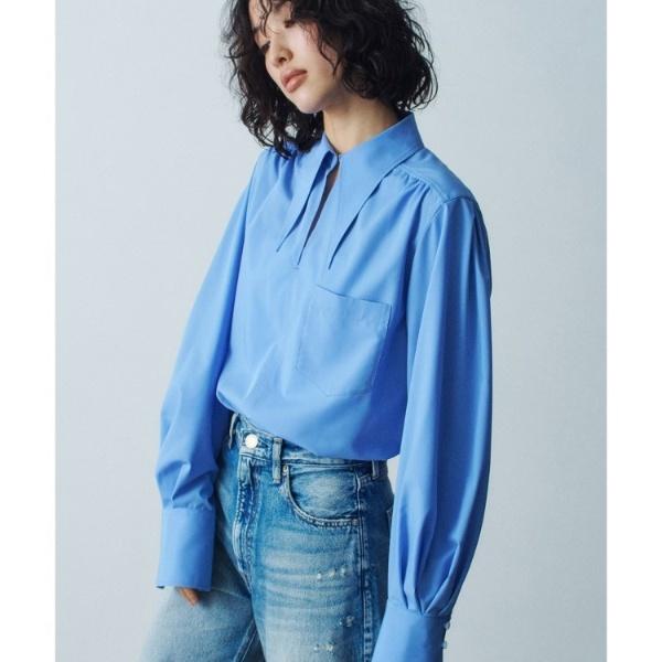 point neck shirt