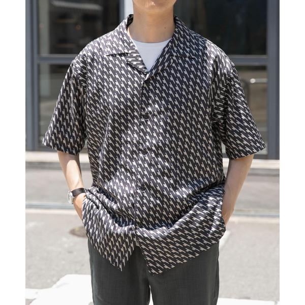 ジオメトリックプリントオープンカラーシャツA