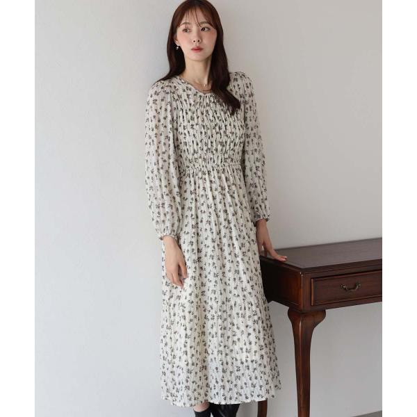 花柄シャーリングワンピース