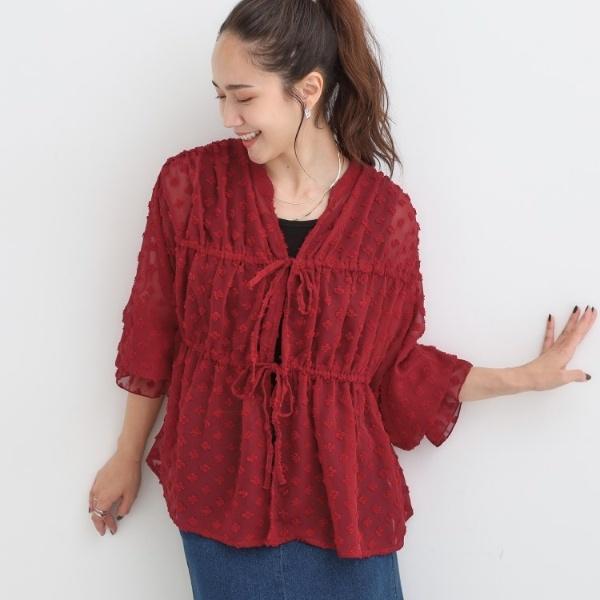 華やかにさをプラスする シアードビー シャーリングブラウス