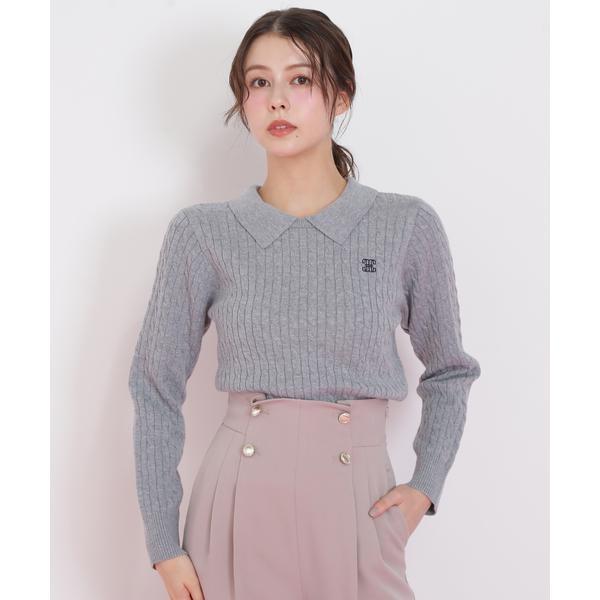 レイヤード衿ケーブルニット