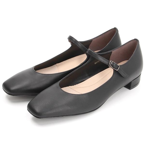 スクエアトゥストラップパンプス