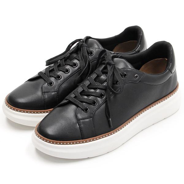 レースアップスニーカー