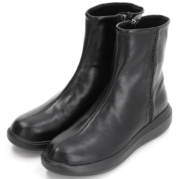 オールウェザー対応ショートブーツ