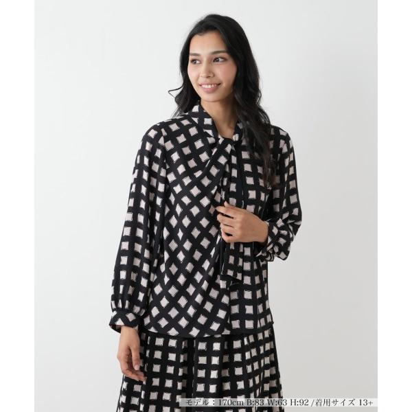 ボウタイ風格子柄ブラウス