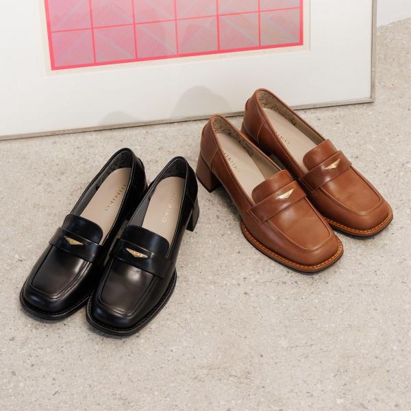 適度なヒールが嬉しい【卑弥呼25AW】メタルポイントヒールローファー/651333