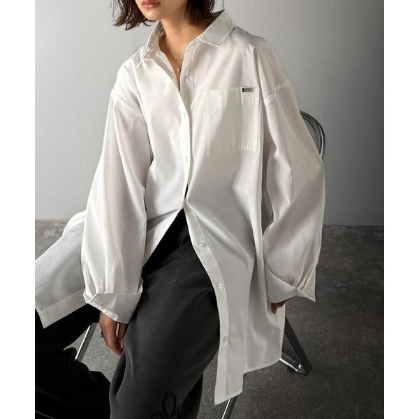 《JaVa ジャバコラボ》こなれ感を引き寄せる。胸ポケットつきサイドスリットビックシャツ（長袖）
