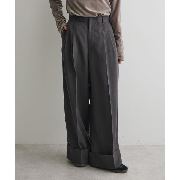 ロールアップパンツ