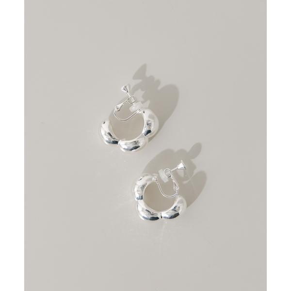 メタルデザインボリュームイヤリング