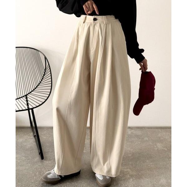 25AW新作《JaVaジャバコラボ》カーブで魅せる。綿100％コットンツイルバレルレッグタックパンツ