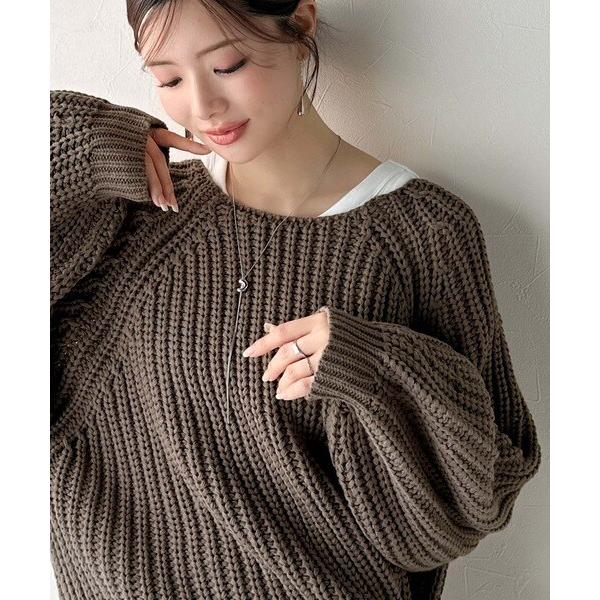 後ろ姿まで抜け感UP♪ケーブル編みバックデザイン×ルース片畦ビッグラグランニット