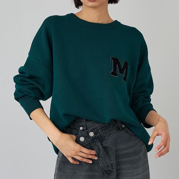 スウェットライク刺繍ニット