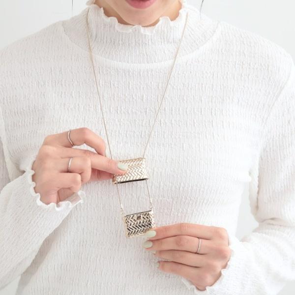 ピルケース風ネックレス