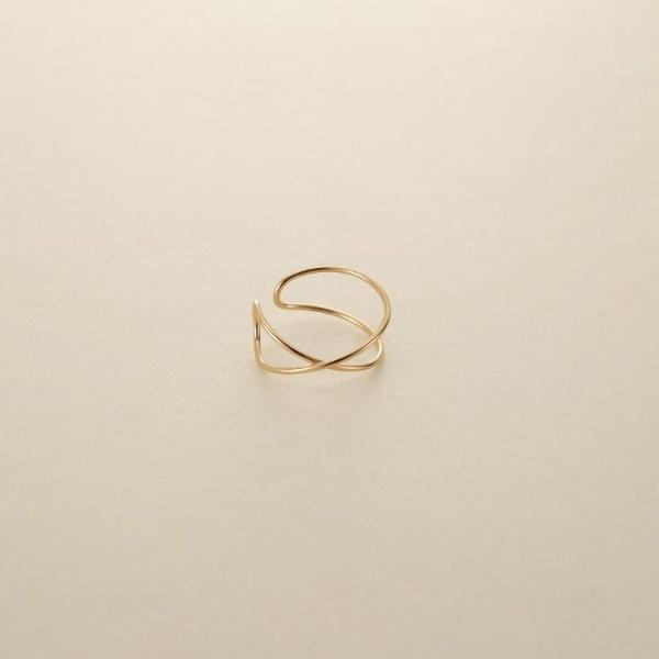 K10ワンストローククロスイヤーカフ