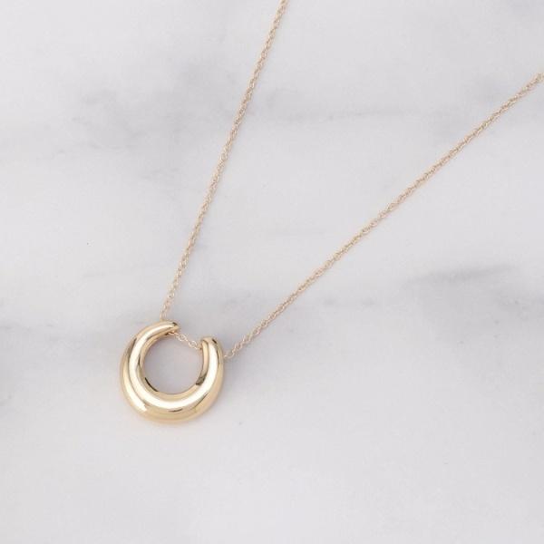 馬蹄型ネックレス