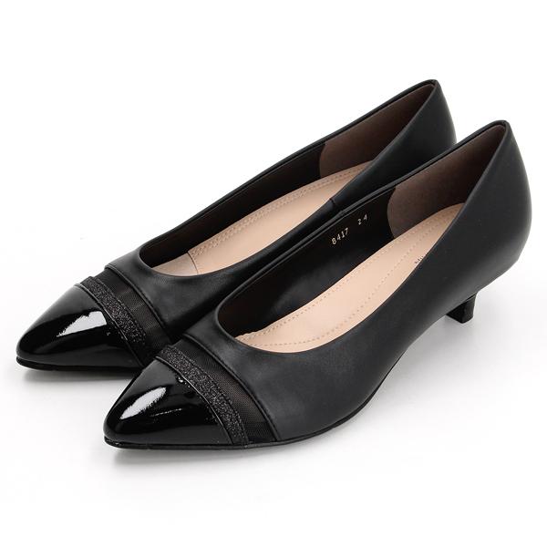ポインテッドトゥ素材コンビパンプス