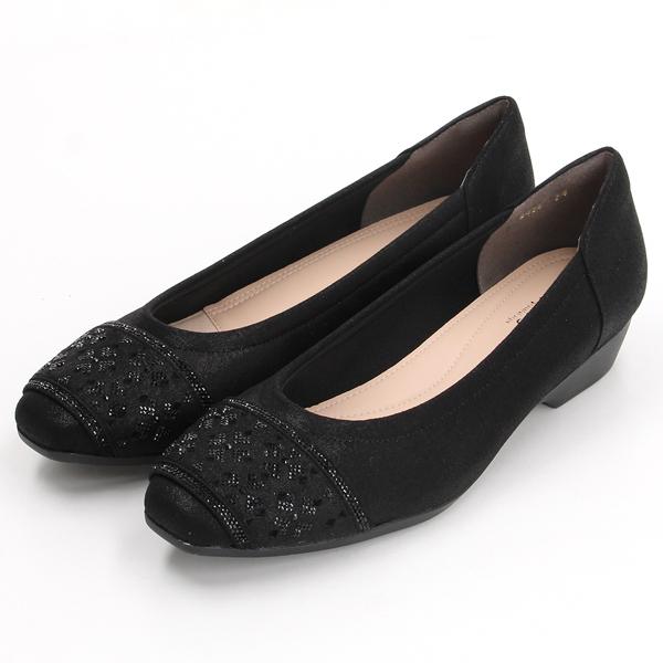 レーザーカットカッターパンプス