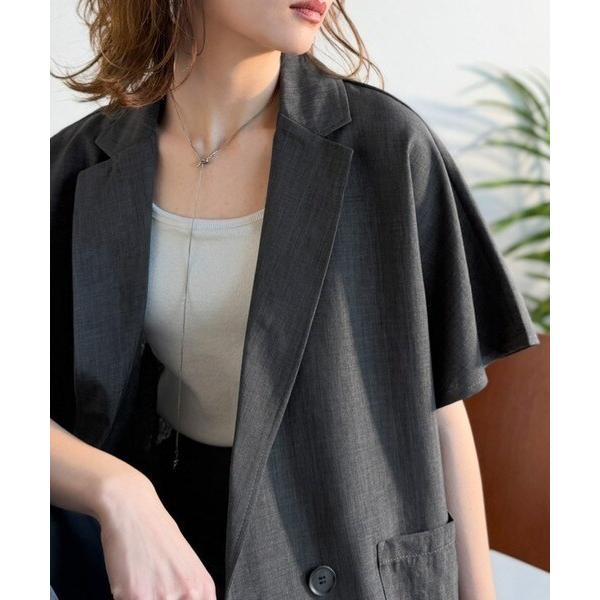 纏うだけで上品見え。リネンライクドルマンスリーブテーラードダブルジャケット（半袖）