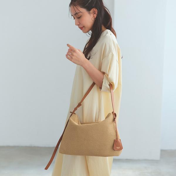 【Breath TOPKAPI】レザーコンビ 雑材風 シンプル ショルダーバッグ チャーム付き